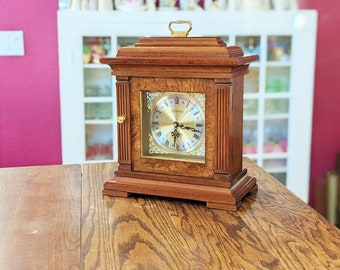 LWLEI Mantel Clocks Wood with Westminster Chime This Solid Wood Decorative Chiming Mantel Clock is Battery Operated Westminster Chimes on The Hour Color : Deep Color