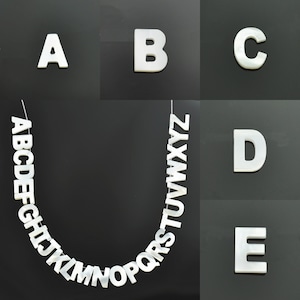 Dijes de letras del alfabeto con iniciales de concha natural de nácar blanco para hacer joyas