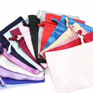 Pochettes à bijoux, pochettes cadeaux pour cadeaux de mariage en satin soyeux avec cordon de serrage : 8 cm x 10 cm