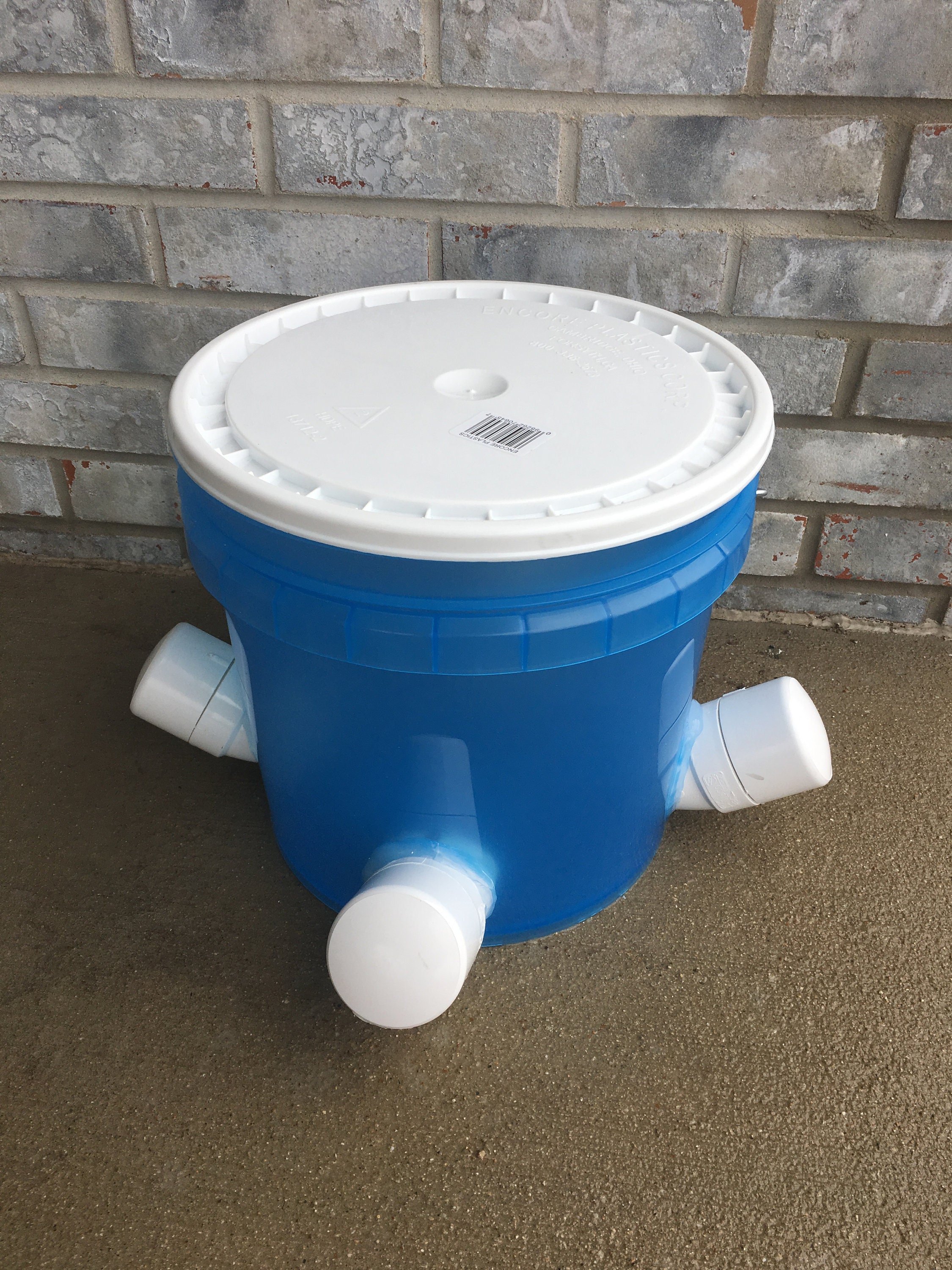 Encore Plastics 3.5-Gallon and 5-Gallon White Plastic Bucket Lid in the  Bucket Accessories department at