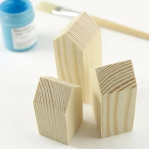 Set von 3 kleinen unfertigen Holzhäuschen - natürliche Bastelrohlinge zum Bemalen und Dekorieren