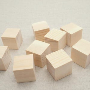 Set mit 30, 40, 50 unbehandelten Kiefernholzleisten