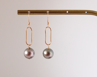 Paperclip Tahitian Pearl earrings