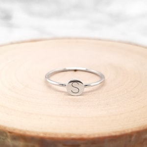 Heart Initial Ring Personalized Heart Letter Ring Dainty Ring Sterling Silver Stacking Ring Custom Monogram Ring 画像 5