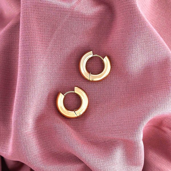 Chunky Gold Huggie Hoops • Thick Chunky Hoops Earrings • Thick Huggie Hoop Earrings • Chunky Hoop Earrings Gold • Statement Chunky Hoops