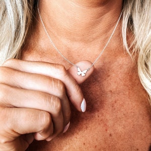 Vlinderketting • Sterlingzilveren kleine vlinderhanger • Vlindersieraden • Gouden vlinderketting • Vlinderbedel
