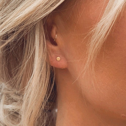 Dainty Circle Earrings • Circle Stud Earrings • Gold Circle Earrings • Sterling Silver Earrings • Circle Earrings • Minimalist Earrings