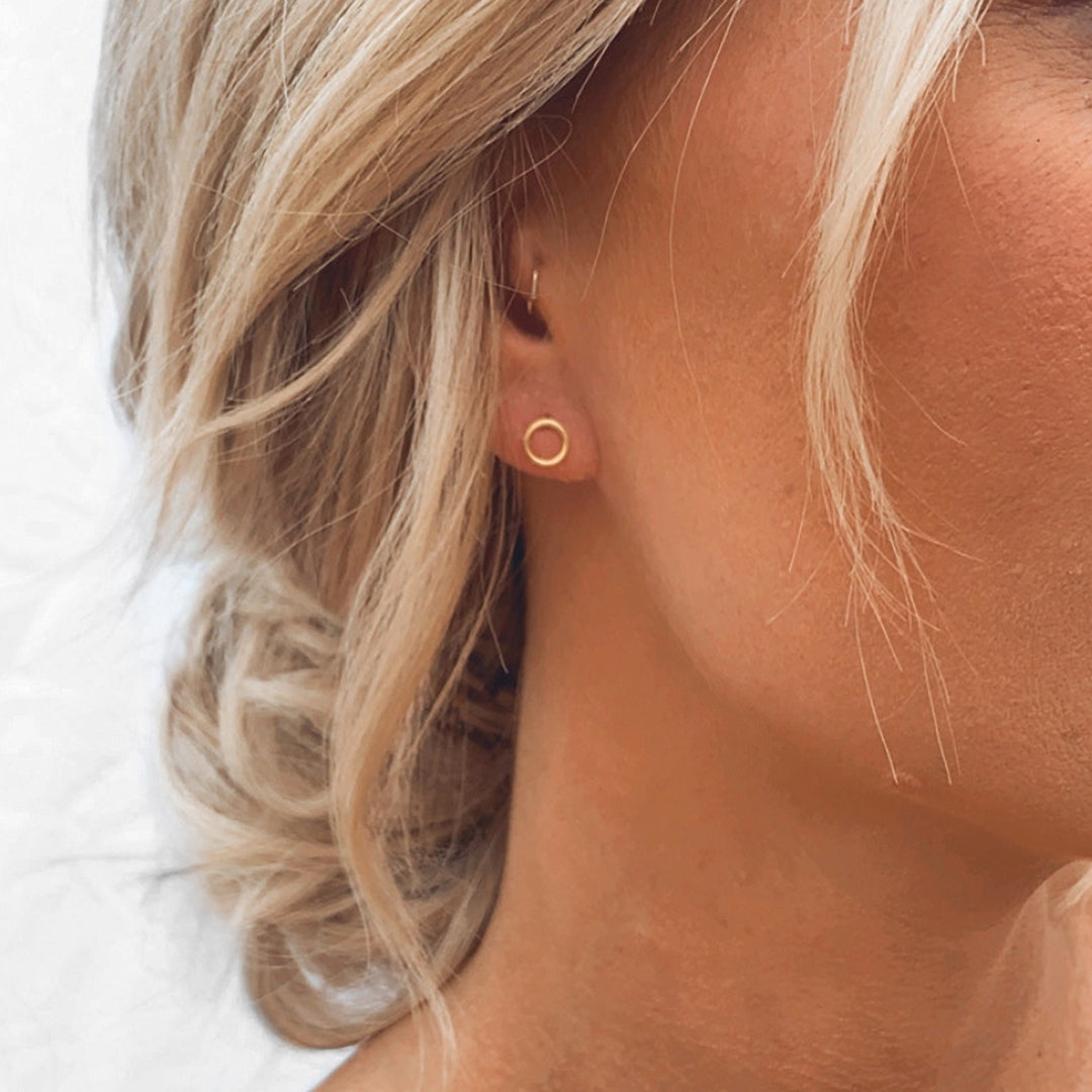Open Circle Stud Earrings Minimalist Earrings Open Circle Earrings Dainty Earrings Circle