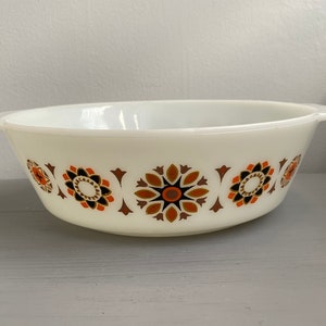 Vintage retro JAJ pyrex serving dish..1960s