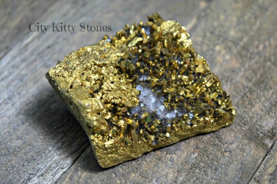 Golden quartz stone Golden quartz stone