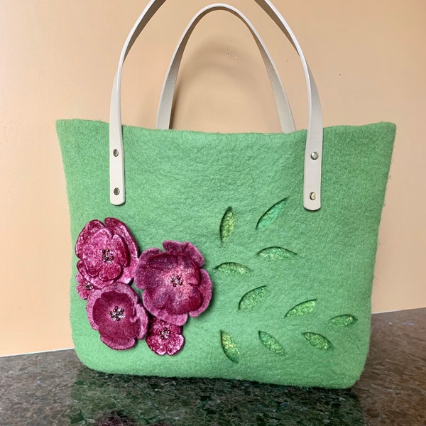 Summer style Handmade Felt Bag Floral Women bag Purse Handbag Tote Textile bag Gift all occasions Designer bag Apple bloom Beach bag Felting