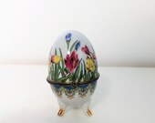 Egg-Shaped Porcelain Trinket Box, White with flower Motifs, black Edging German porcelain egg shape trinket box Jewelry Holder design JW