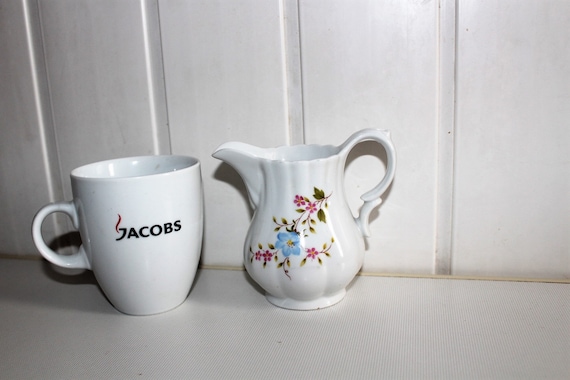 Crémier Vintage GKC Bavaria – Porcelaine Blanche – Décor Botanique – Allemagne