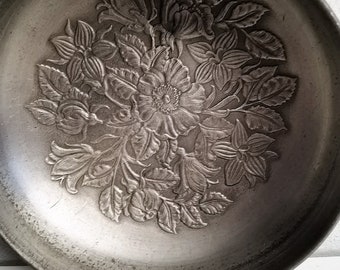 Vintage Handmade Eik Tinn Norge Pewter Rosemaling Bowl, Metal Art, 1970s, Norwegian Art, Eik Norway .