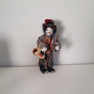 Clown di porcellana senzatetto vintage, figurina in ceramica da clown, amante del clown, statua del clown, clown in ceramica da collezione.