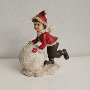 Figura vintage divertida de diseño de caramelo de noruega, figura escandinava de gnomo del bosque de Noruega, hecha a mano en excelentes condiciones. imagen 1