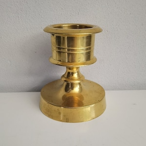 Vintage heavy Brass Candle Holder , CandleStick Holder, Table Centerpiece / brass candle holder / Christmas gift / Home Decor .