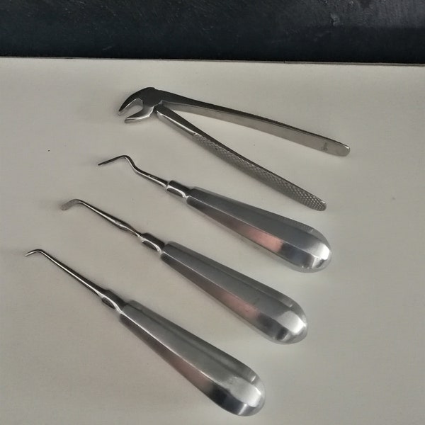 Collection Forceps chirurgien dentaire pour enlever les dents racines 13 mm. 14,5 см 140 grammes vintage marque d’instruments médicaux soviétiques 1959 .