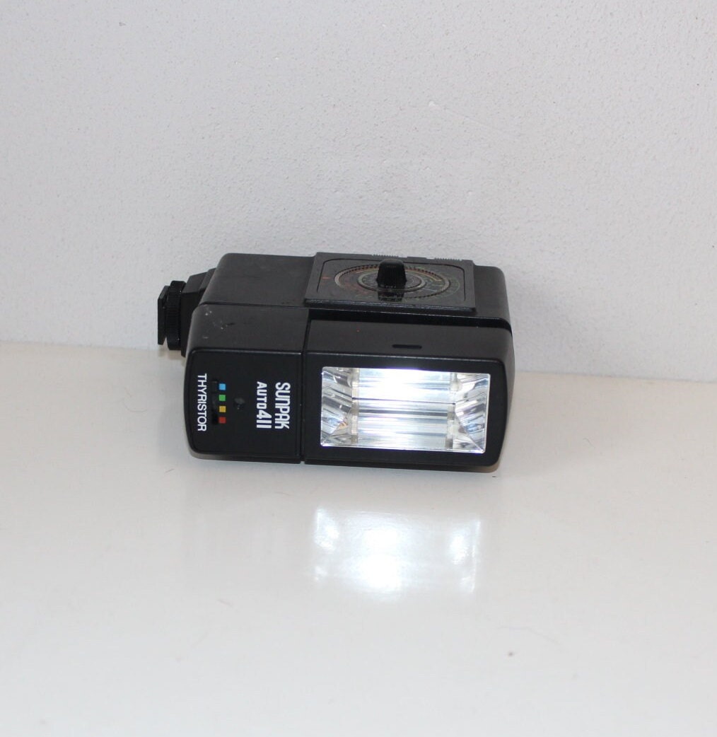 サンパックオートズーム２６００ ストロボSunpak auto zoom 2600