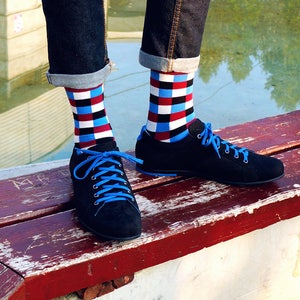 white christmas dresses Pearsox Holiday Christmas Santa Trees Crew Socks Navy (Youth) main image 1