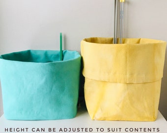 Present for knitter, medium knitting bag/organizer for needles, yarn, projects.  Sturdy eco-friendly organic canvas portable bag.