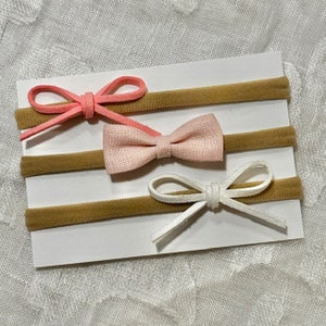 New Baby Hair Bow Set, Gift Newborn, newborn headband, infant headbands, pink and white hair bows, Suede Bows, Light Pink Linen Bow