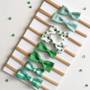 St. Patrick&#39;s Day Hair Bows, Green Shamrock Hair Bows, Kelly Green Newborn Bows, Baby Bow Headbands, Toddler Bows, Irish hair bows, Irish