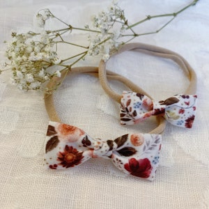New Baby Gift, Floral Bow Headband, baby girl, headbands, hair bows, hair clips, baby shower gift, nylon headbands, newborn girl, infant bow