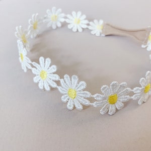 Newborn Headband, Infant Headband, Daisy Chain Lace Wraparound Headband, Lace Headband, Baby Girl Headband, Floral Headband, groovy