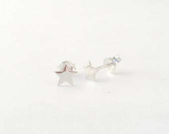 925 sterling silver star 6 mm, small ear studs, minimalist, simple, Christmas, Santa Claus, gift