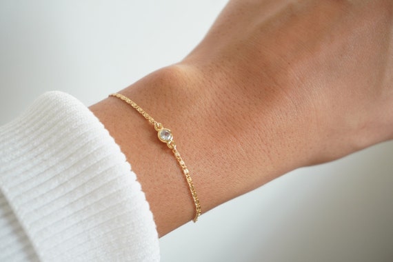 Tiny Chunky Chain Bracelet – STONE AND STRAND