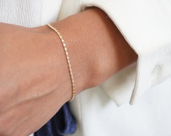 Minimal Stacking Chain Bracelet, Delicate Bracelet, Simple Chain Bracelet, Thin Chain Bracelet, Dainty Bracelet, Layering Bracelet Gold Fill