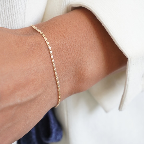 Minimal Stacking Chain Bracelet, Delicate Bracelet, Simple Chain Bracelet, Thin Chain Bracelet, Dainty Bracelet, Layering Bracelet Gold Fill