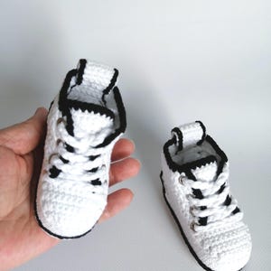 Crochet white baby sneakers. Newborn cotton sneakers. Infant shoes . Crochet booties  for toddler. Knit baby shoe. Newborn sneakers.