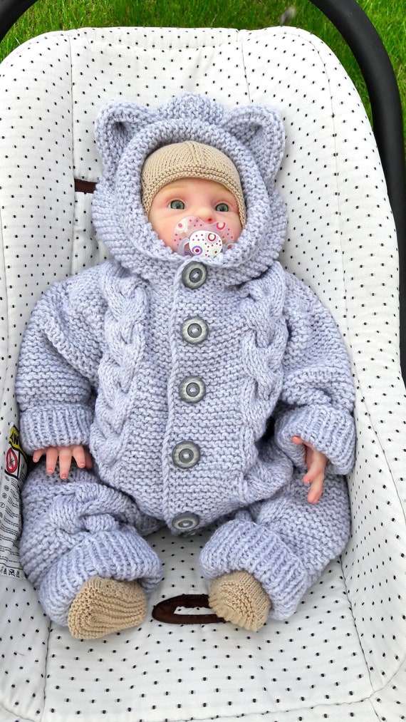 unisex knitted baby clothes