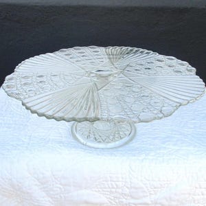 Original antique cake stand made of pressed glass - excellent condition - 1930s design - cake stand - cake plate - Art Deco cake plate