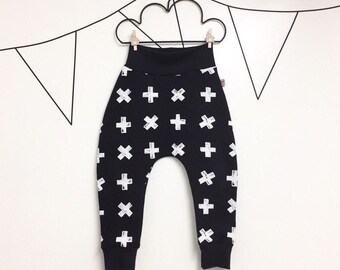 Baby harem trousers jogging cross plus sign (black)