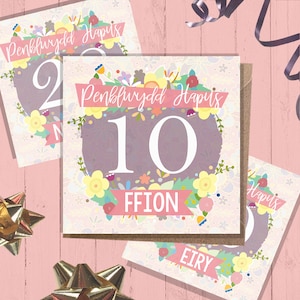 Cartão de feliz aniversário personalizado com idade e nome // Carden Oedran a Enw Penblwydd Hapus Personol - Galês, Cymraeg, bilíngue.