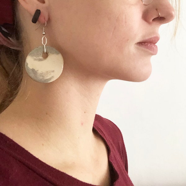 Large round marble circle statement earring, Unique handmade disc ceramic stone earpiece, clay oversize dangle earring Beige - Grey - White