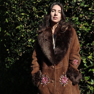Vintage 60s Embroidered Sheepskin Suede Maxi Princess Coat Afghan Penny Lane Fluffy Shearling Fur Wool Cuffs Trim UK 12 US 10 EU 40