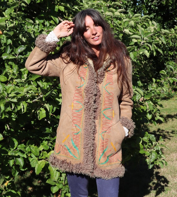 Vintage 1960s Embroidered Hooded Afghan Coat Jack… - image 8