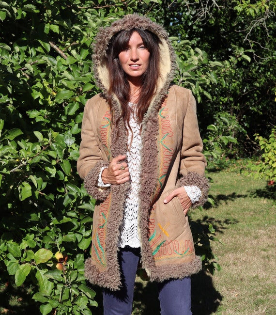 Vintage 1960s Embroidered Hooded Afghan Coat Jack… - image 2