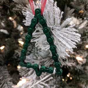 A &quot;Christmas Tree&quot; ornament made from Recycled bicycle Chain / bike part art