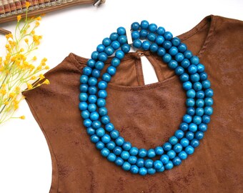 Vintage Turquoise-Colored Lacquered Wood Bracelet Bangle /& 17 Beaded Necklace