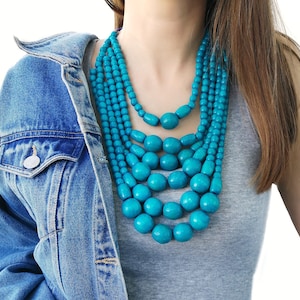Collar de cuentas largas de varias hebras en verde azulado para mujer, collar llamativo de cuentas de madera graduadas, collar azul de varias capas, collar de madera en capas