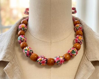 Pink Floral Fabric Choker, Romantic Rose Textile Bead Necklace, 16" Summer Flower Choker with Wood, Handcrafted Cottagecore Jewelry