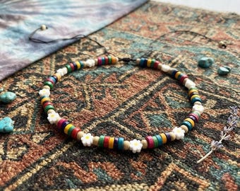 Hippie Wooden Bead Choker – Cute Flower Beads – Adjustable Boho Necklace – Metal Free Jewelry for Women and Teens