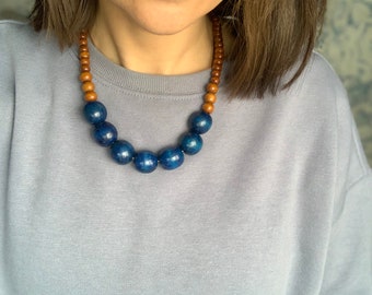 Collar de cuentas boho azul, collar de cuentas de madera con una estética terrosa, joyería diaria natural simple para mujeres