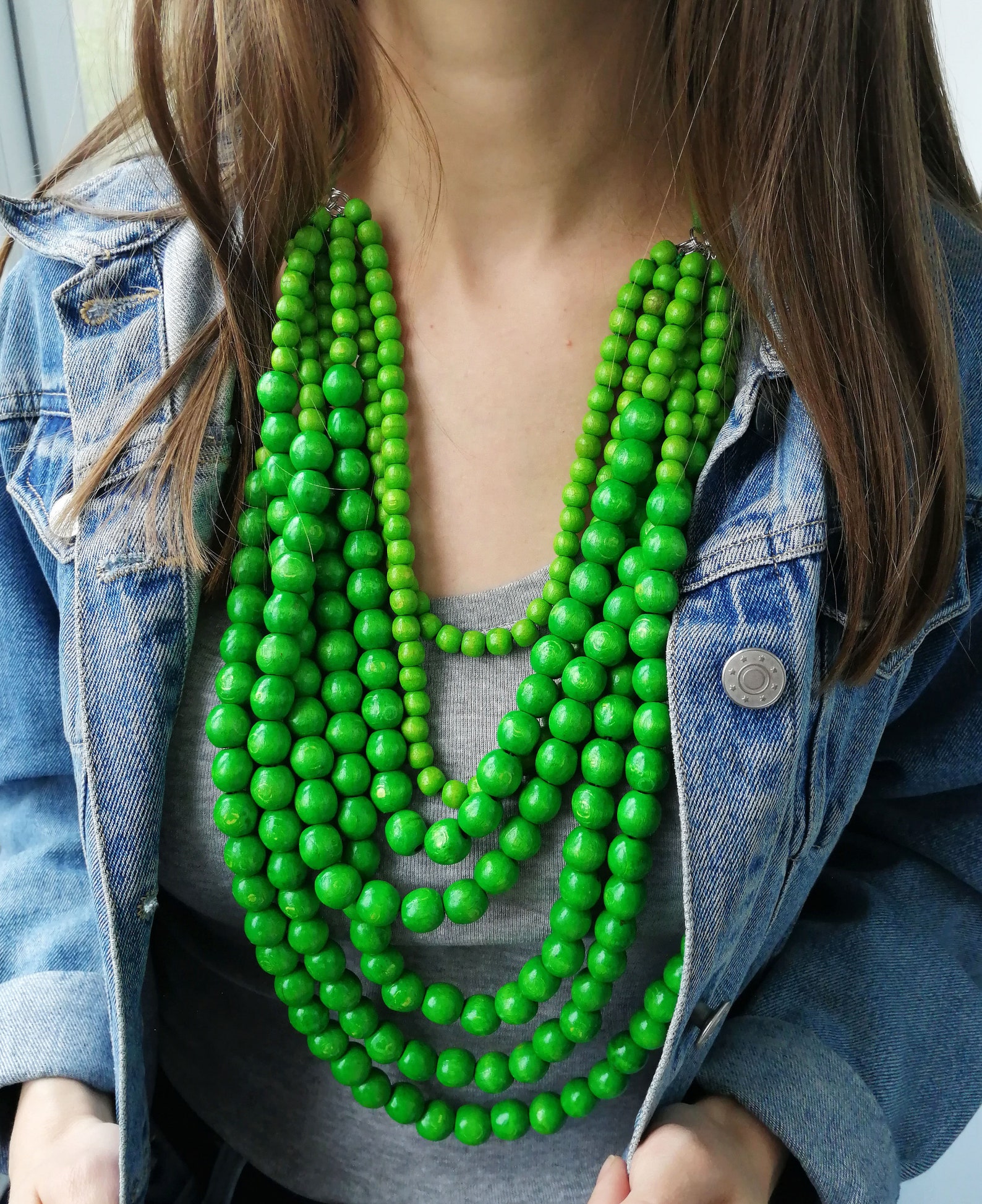 green necklace for wedding