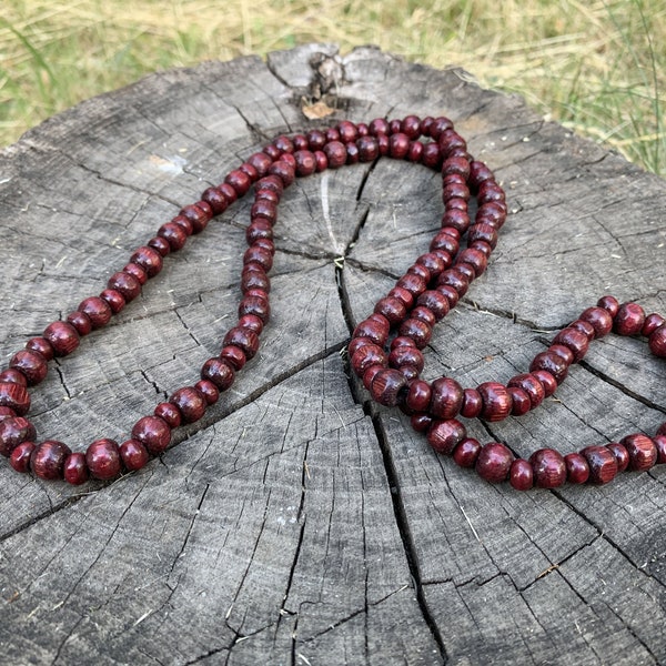 Long collier de perles en bois, collier simple bois ivoire brun bordeaux, bijoux faits à la main sans métal Boho pour femmes ou hommes